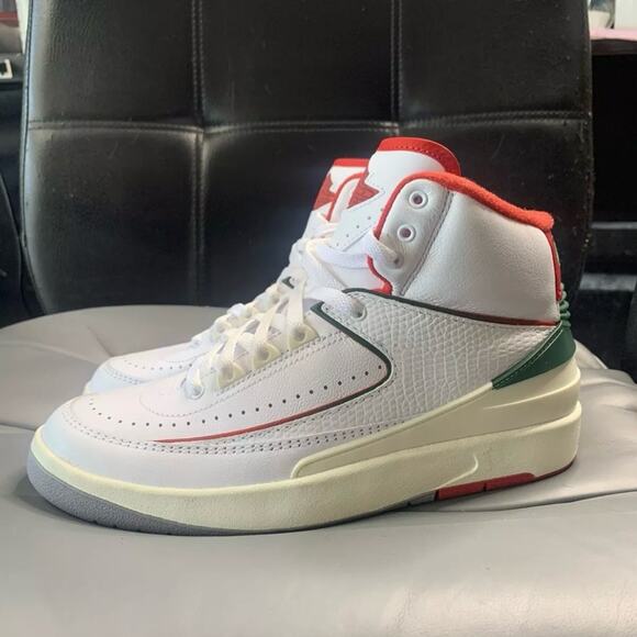 NEW Nike Air Jordan 2 Retro Fire Red Sail White Leather Shoe Youth 6.5 Womens 8 - Picture 4 of 7